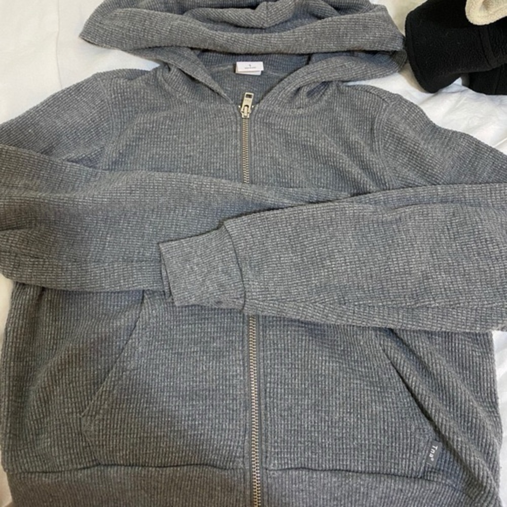 ltSOLDgt TNA Thermal Zip